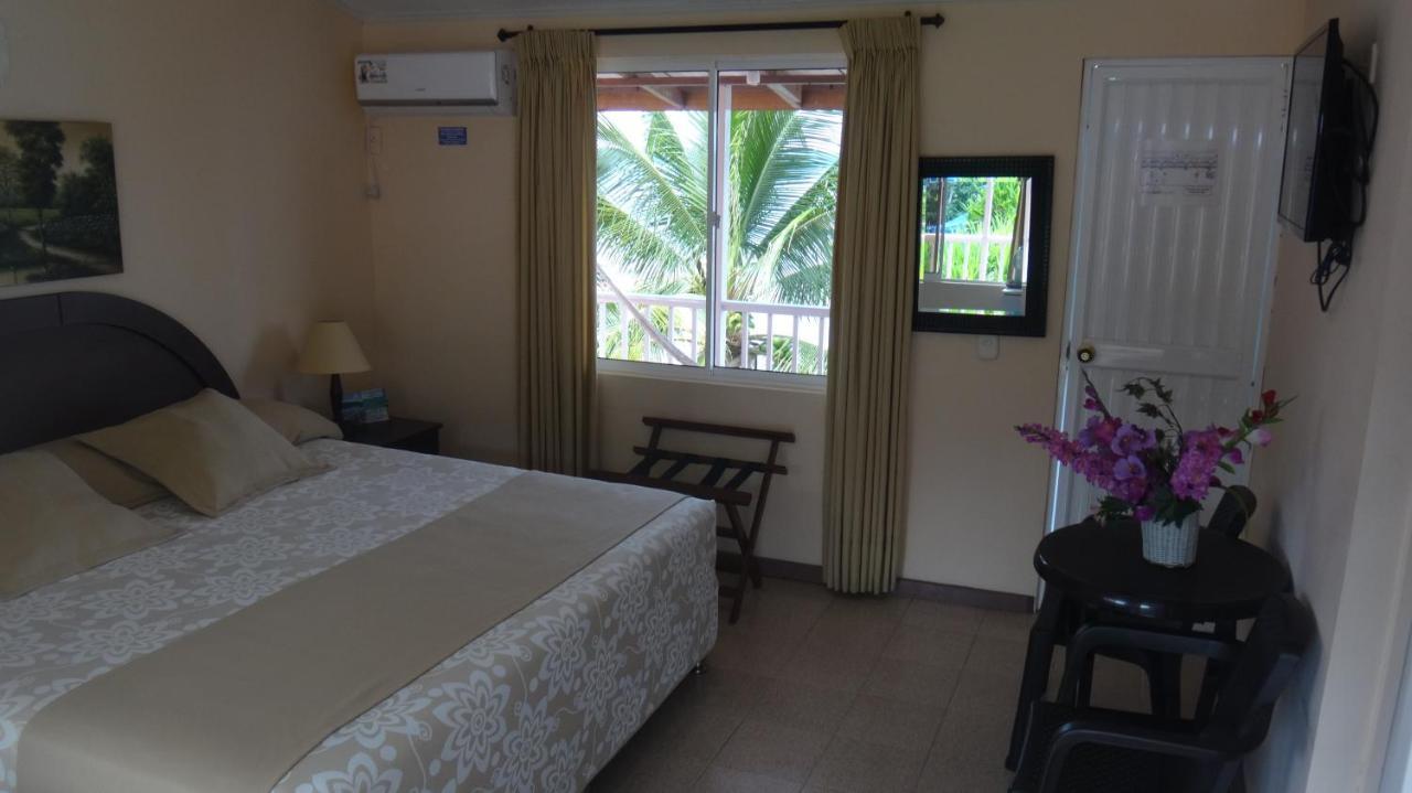 Hotel Posada Del Mar Fresh Water Bay Bagian luar foto